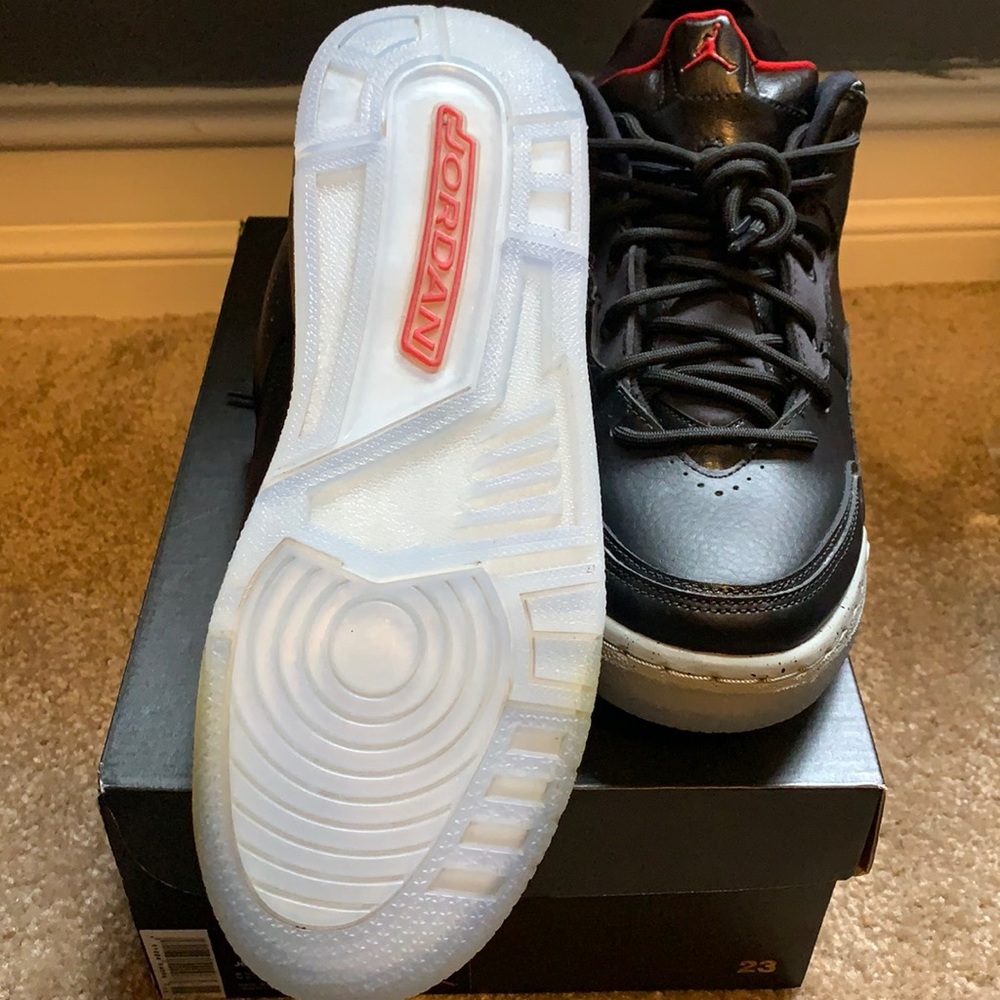 Jordan’s - Picture 2 of 4
